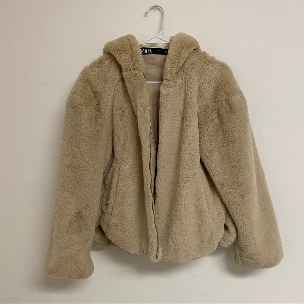 Soft, hooded Zara Jacket